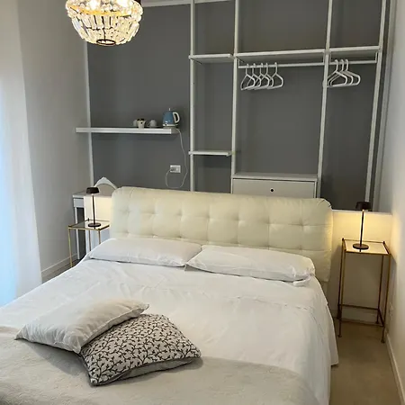 Fleur Blanche Bed & Breakfast 3*