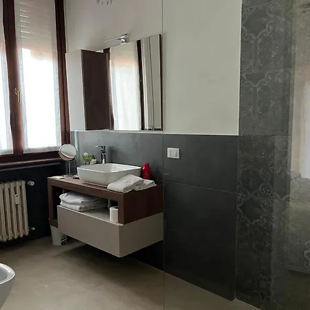 فندق مبيت وإفطار Fleur Blanche فيرونا