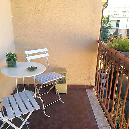 Fleur Blanche Bed & Breakfast 3*